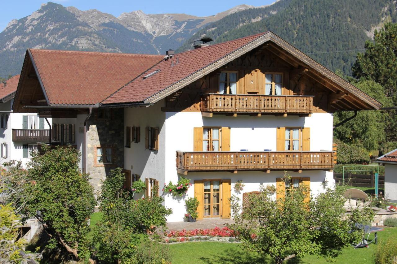 Haus Daheim Apartamento Mittenwald Exterior foto